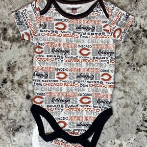 *GENTLY WORN* NFL Team Apparel 3-6 M Chicago Bears Football Onesie